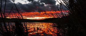 Preview wallpaper lake, sunset, sky, grass, yellowstone national park, united states