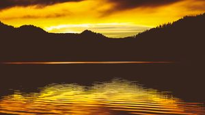 Preview wallpaper lake, sunset, skyline, sky, reflection