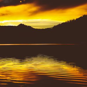 Preview wallpaper lake, sunset, skyline, sky, reflection