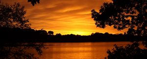Preview wallpaper lake, sunset, trees, horizon, evening