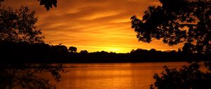 Preview wallpaper lake, sunset, trees, horizon, evening