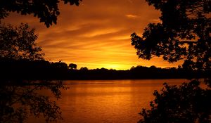 Preview wallpaper lake, sunset, trees, horizon, evening