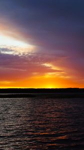 Preview wallpaper lake, sunset, water, sun, sky, nature, landscape, evening