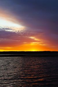 Preview wallpaper lake, sunset, water, sun, sky, nature, landscape, evening