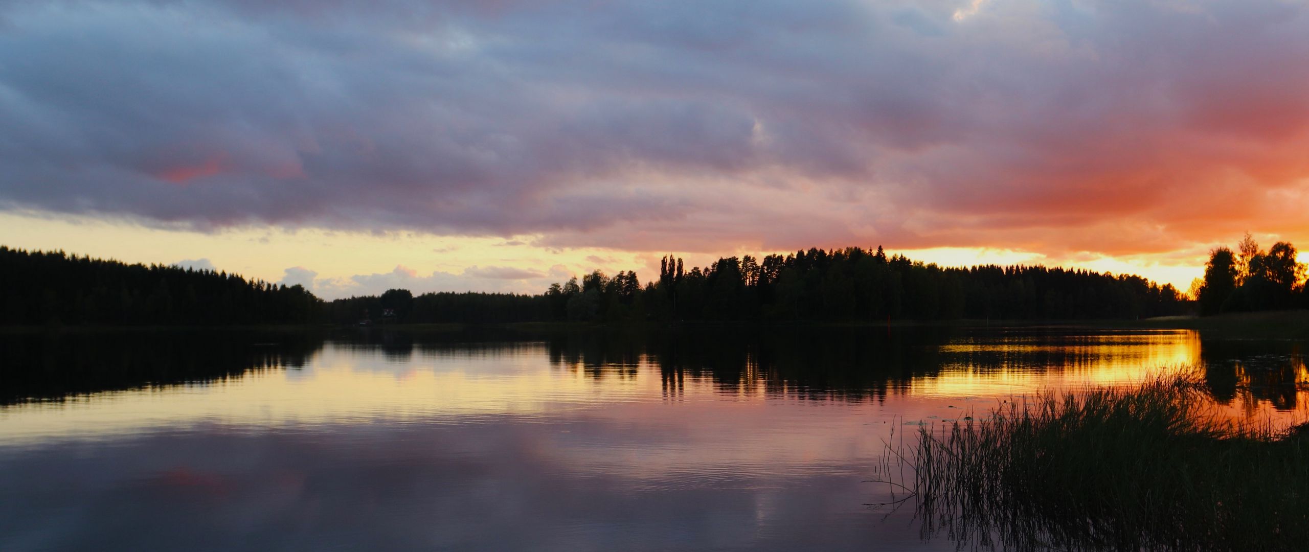 2560x1080 Wallpaper lake, trees, forest, clouds, sky, sunset, landscape, dark