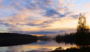 Preview wallpaper lake, trees, forest, clouds, sunset, reflection, nature
