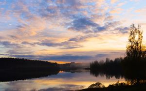 Preview wallpaper lake, trees, forest, clouds, sunset, reflection, nature