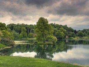 Preview wallpaper lake, trees, grass, cloudy, reflection