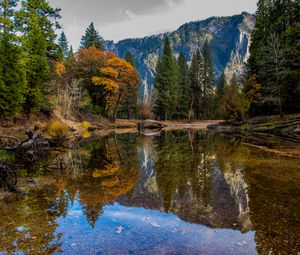 Preview wallpaper lake, trees, mountain, water, reflection, landscape