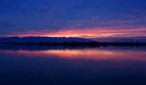 Preview wallpaper lake, trees, silhouettes, sky, evening