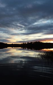 Preview wallpaper lake, trees, sunset, sky, clouds