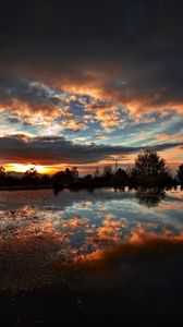 Preview wallpaper lake, water, evening, twilight, reflection, clouds, mirror