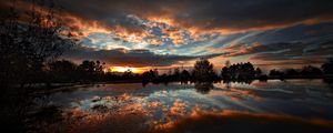 Preview wallpaper lake, water, evening, twilight, reflection, clouds, mirror