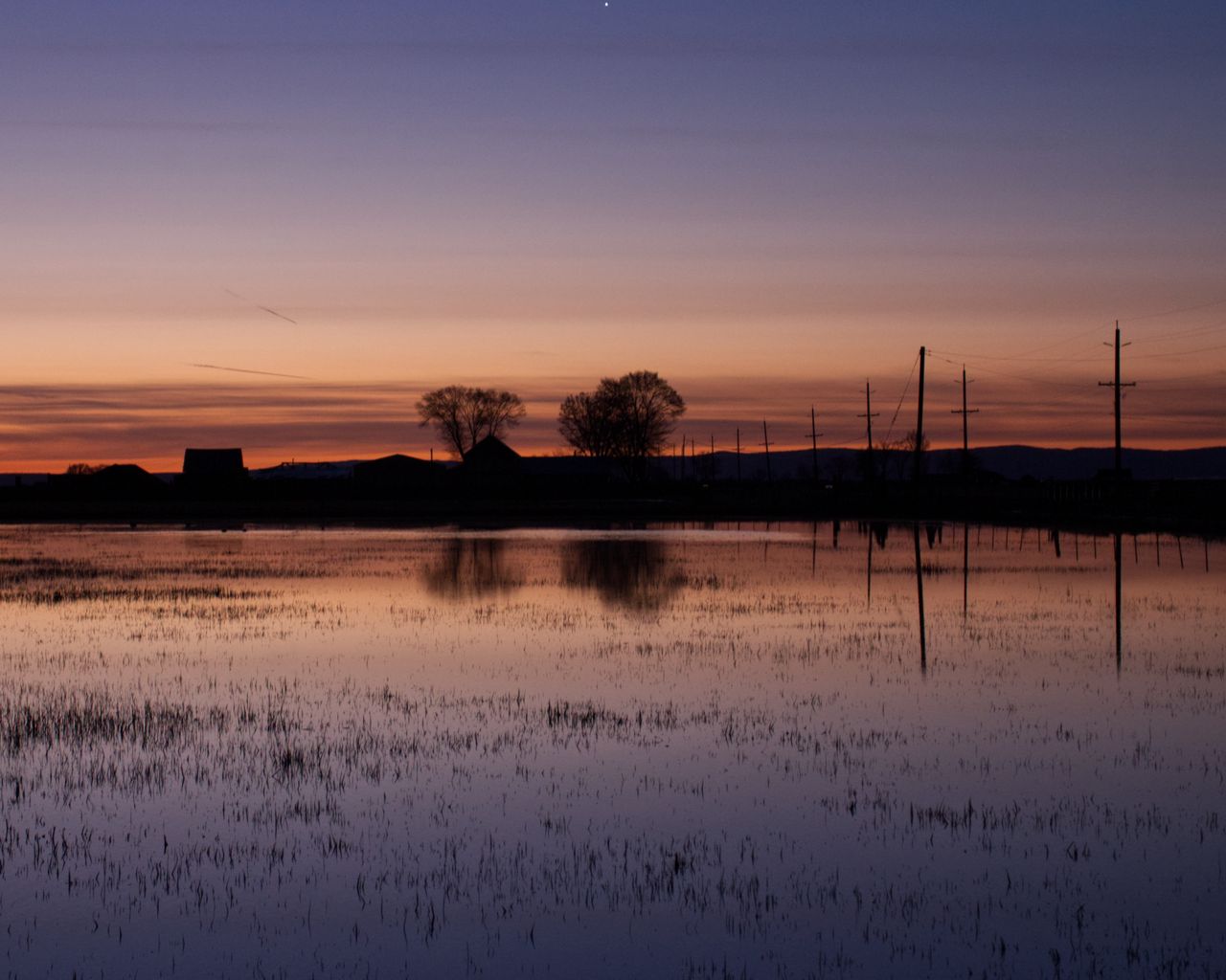 1280x1024 Wallpaper lake, water, houses, sunset, dark