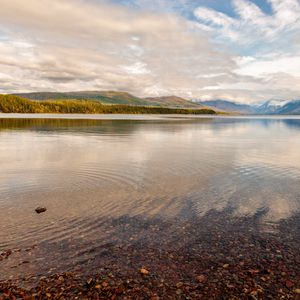 Preview wallpaper lake, water, ripples, valley, landscape