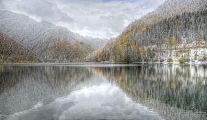 Preview wallpaper lake, winter, snow, hoarfrost, cool, reflection, ripples