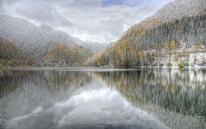 Preview wallpaper lake, winter, snow, hoarfrost, cool, reflection, ripples