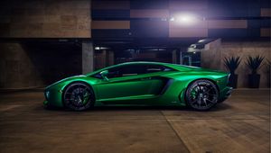 Preview wallpaper lamborghini aventador, green, side view