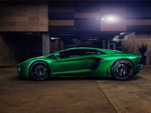 Preview wallpaper lamborghini aventador, green, side view