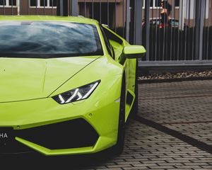 Preview wallpaper lamborghini aventador, lamborghini, sports car, green, headlight