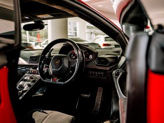 320x240 Wallpaper lamborghini, car, red, steering wheel, salon