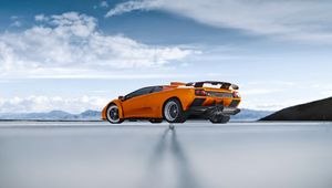 Preview wallpaper lamborghini, diablo, gt, exotic