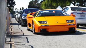 Preview wallpaper lamborghini diablo, lamborghini, car, yellow