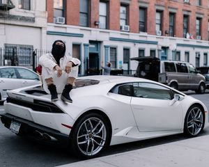 Preview wallpaper lamborghini gallardo, man, style, urban