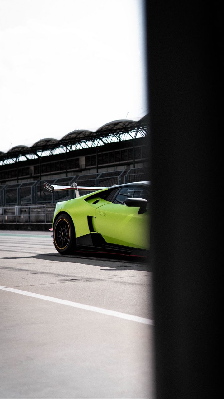 720x1280 Wallpaper lamborghini huracan, lamborghini, car, sports car, green, road