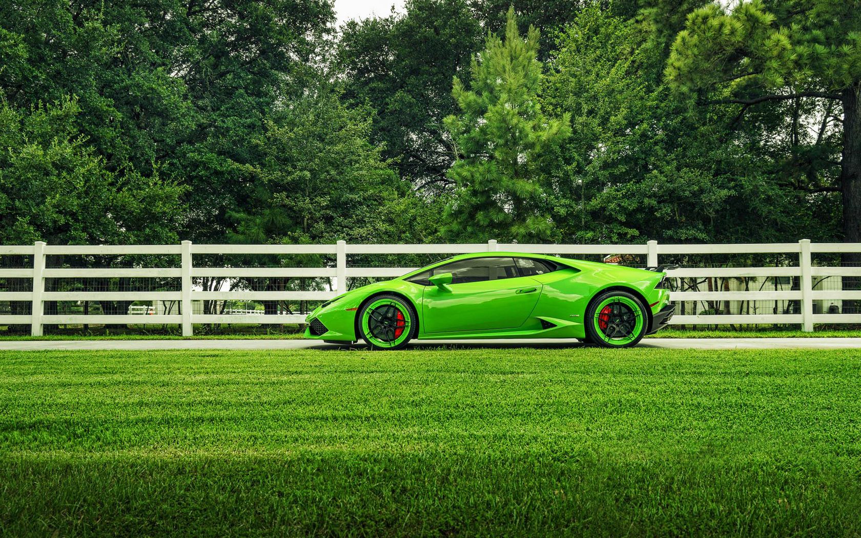 Download Wallpaper 1680x1050 Lamborghini Huracan Lp610 4 Green Side View Widescreen 1610 Hd 