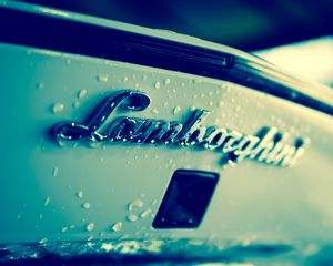 Preview wallpaper lamborghini, macro, drops