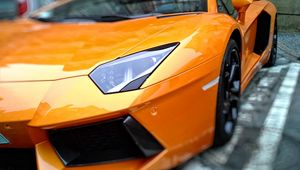 Preview wallpaper lamborghini, side view, spotlight