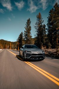 Lamborghini urus iphone 4s/4 for parallax wallpapers hd, desktop  backgrounds 800x1200, images and pictures