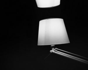 Preview wallpaper lamp, light, reflection, black and white, black