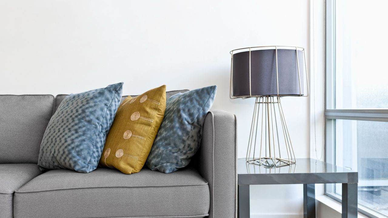 Wallpaper lamp, sofa, combination, design, pillows