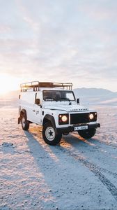 Preview wallpaper land rover, car, headlights, suv