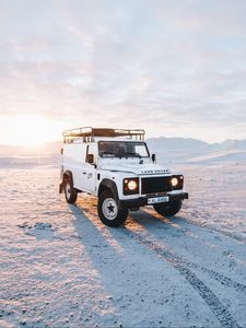 Preview wallpaper land rover, car, headlights, suv