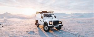 Preview wallpaper land rover, car, headlights, suv