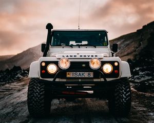 Preview wallpaper land rover, car, lights, front view, white