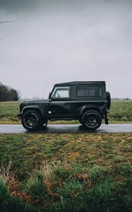 Preview wallpaper land rover, car, suv, grass