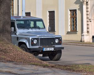 Preview wallpaper land rover, car, suv, gray, building