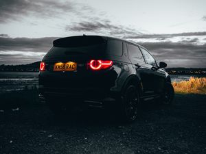 Preview wallpaper land rover discovery 3, land rover, car, rear view, black