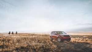 Preview wallpaper land rover discovery, land rover, suv, field