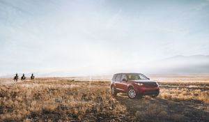 Preview wallpaper land rover discovery, land rover, suv, field