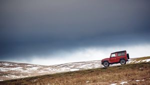 Preview wallpaper land rover v8, land rover, car, red, slope