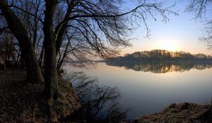 Preview wallpaper landscape, lake, trees, coast, reflection, evening, fog, silence, bushes