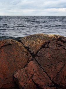 Preview wallpaper landscape, stones, rocks, sea, nature, cranny