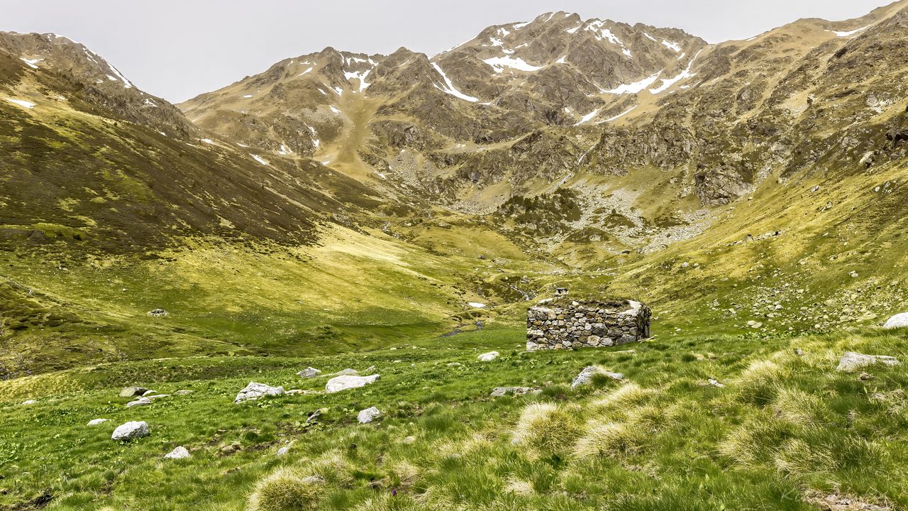 Wallpaper landscape, valley, mountains, well, nature