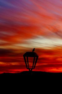 Preview wallpaper lantern, bird, silhouette, sunset