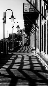 Preview wallpaper lantern, building, facade, shadows, bw